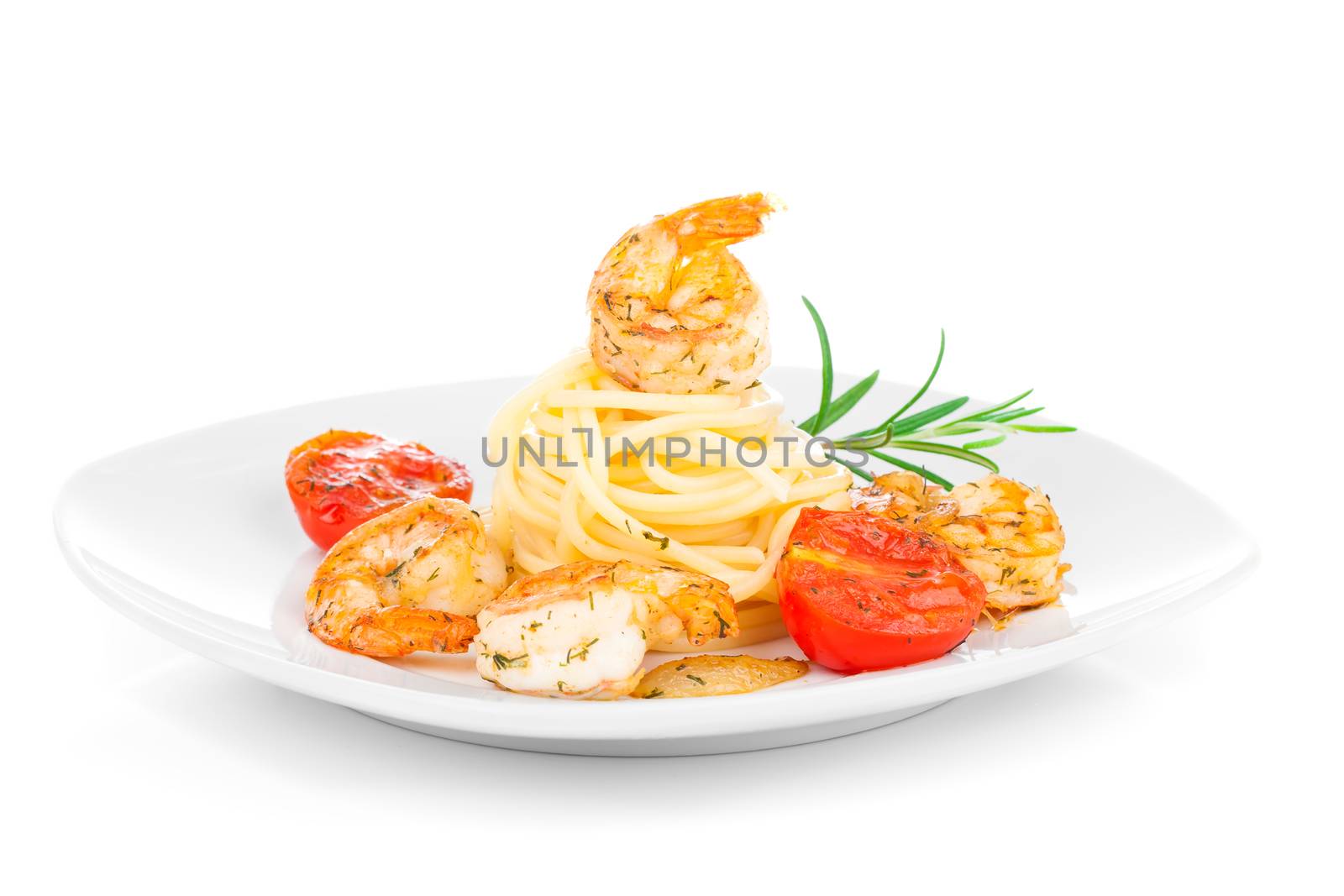 Shrimp Linguine with Pasta. Focus on shrimp.