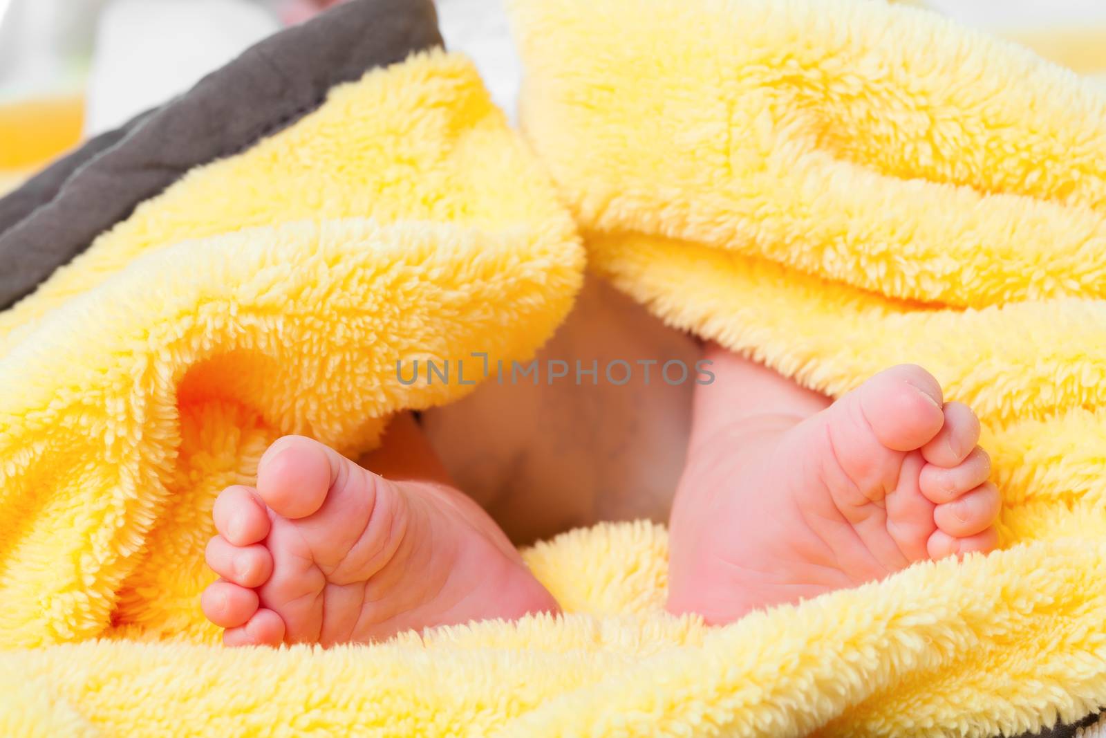 Baby feet by motorolka
