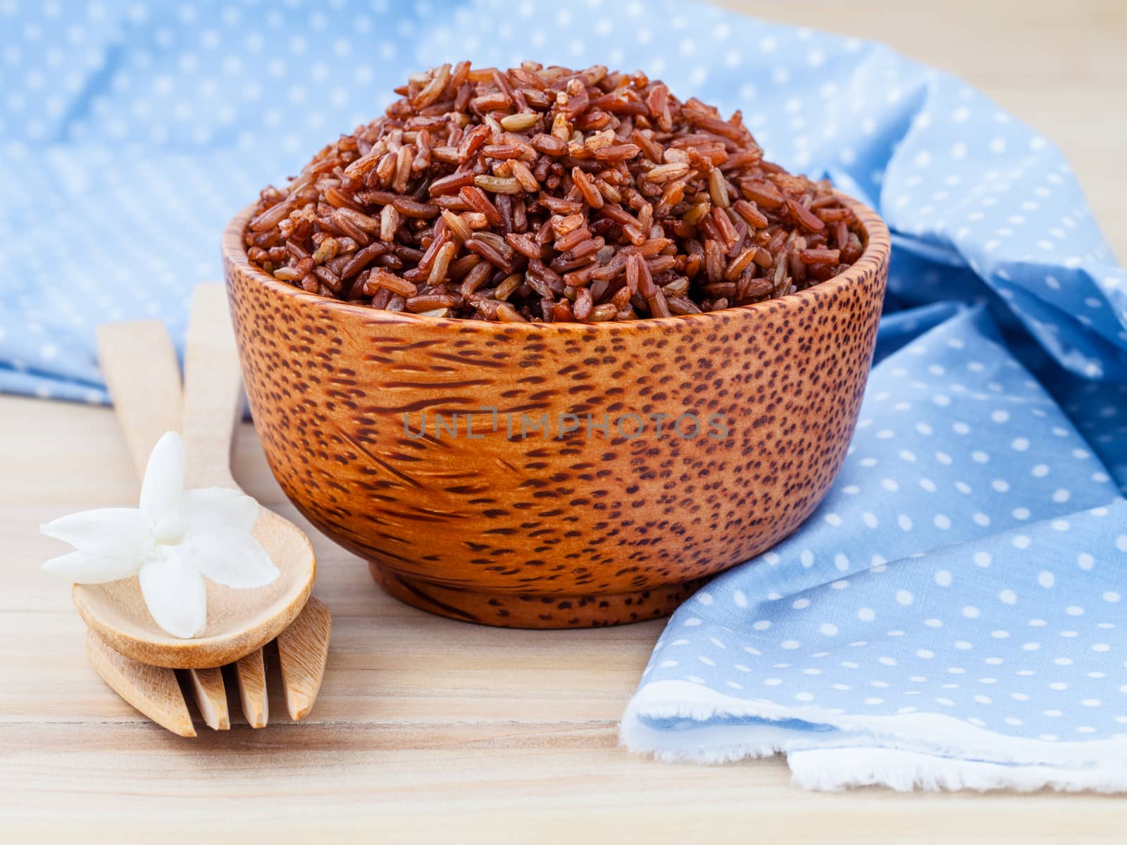 Steamed whole grain traditional thai rice best rice for healthy and clean food on wooden background