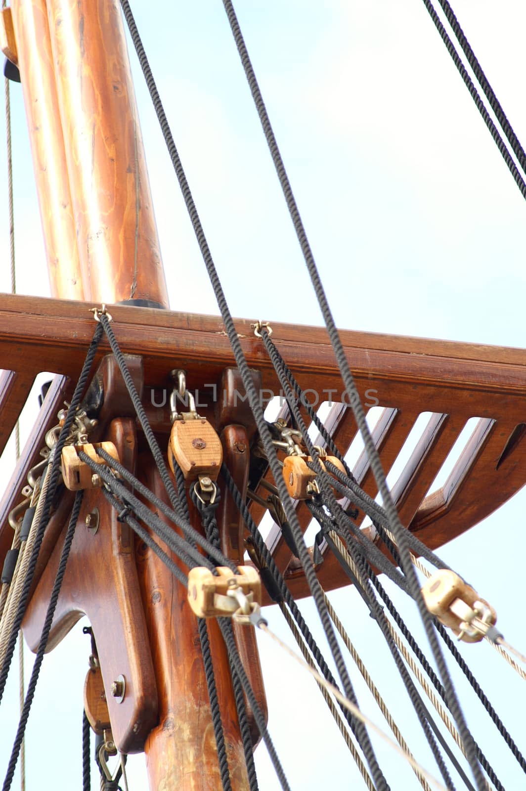 ship mast and rigging 