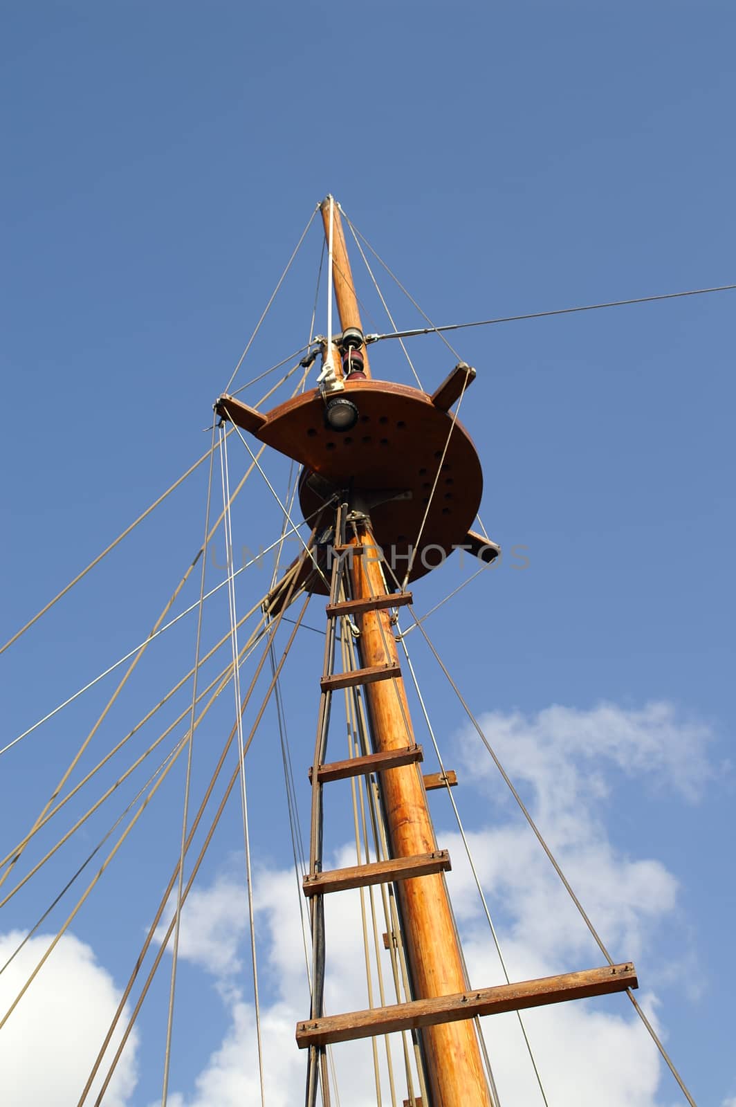 ship mast and rigging 