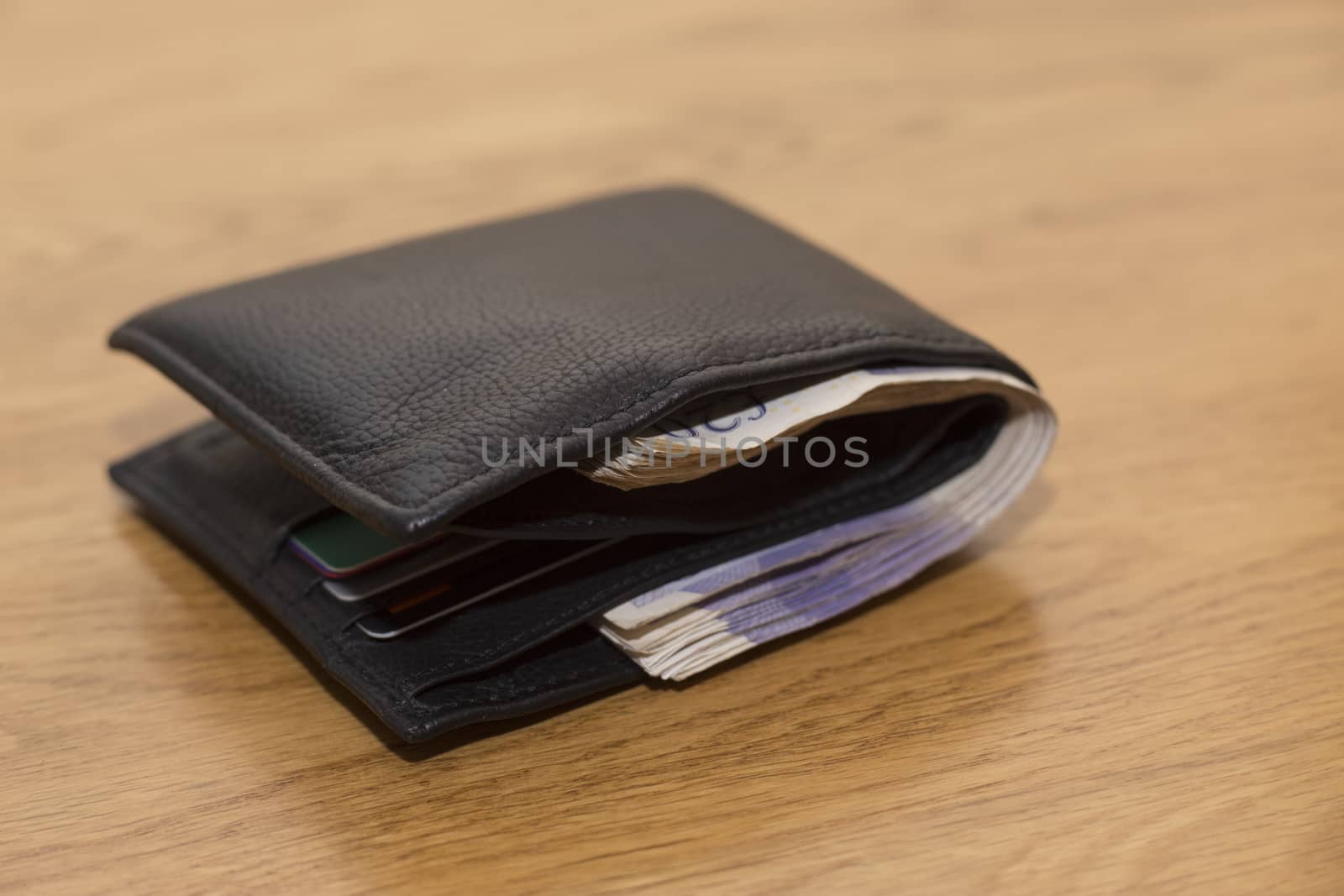 Wallet full of cash by mattkusb