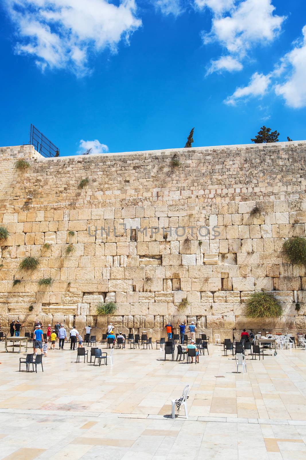 People pray at the Wailing Wall in Jerusalem. 20 september 2014 Jerusalem.
