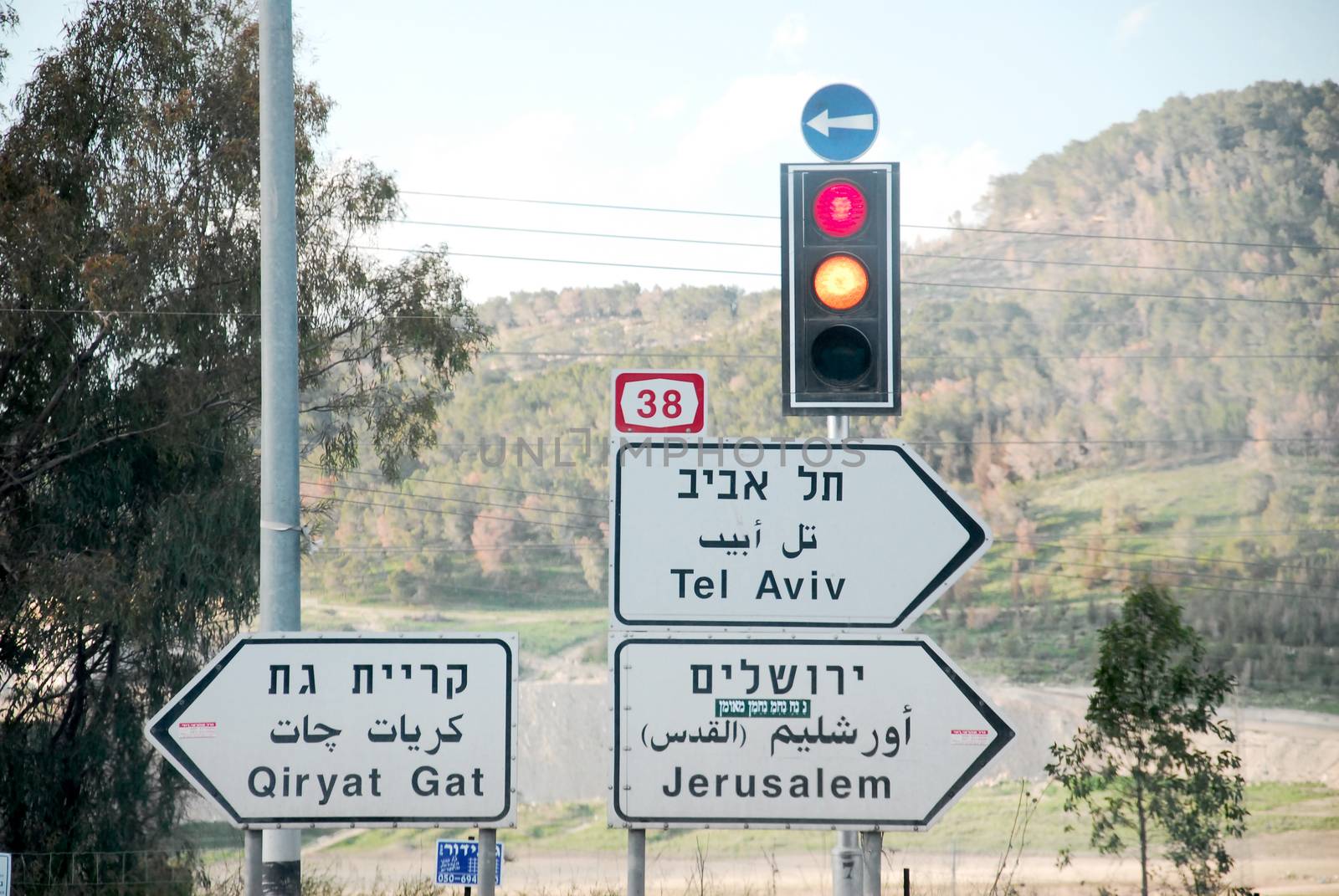 Israeli road signs and traffic lights