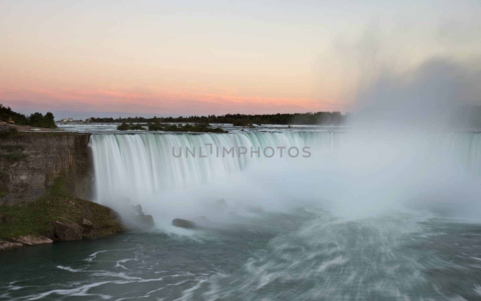 Niagara Falls by pictureguy