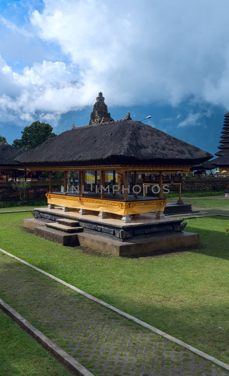 Famouse temple in Bali by BIG_TAU