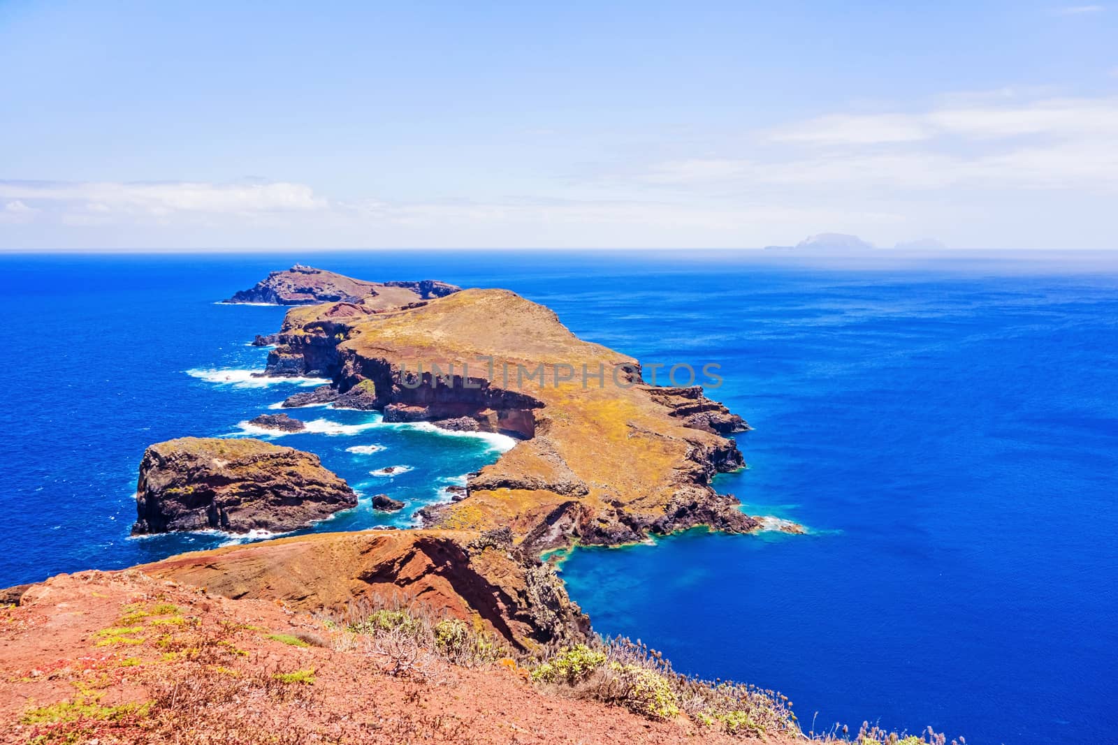 Island Ilheu da Cevada / do Farol - the most easterly point on Madeira - view from Ponta do Furado