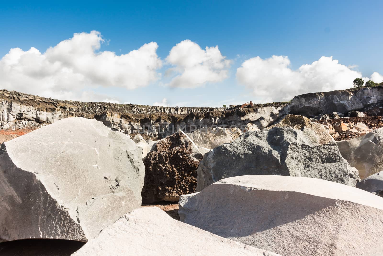 The volcanic rocks in a sicilian quarry.