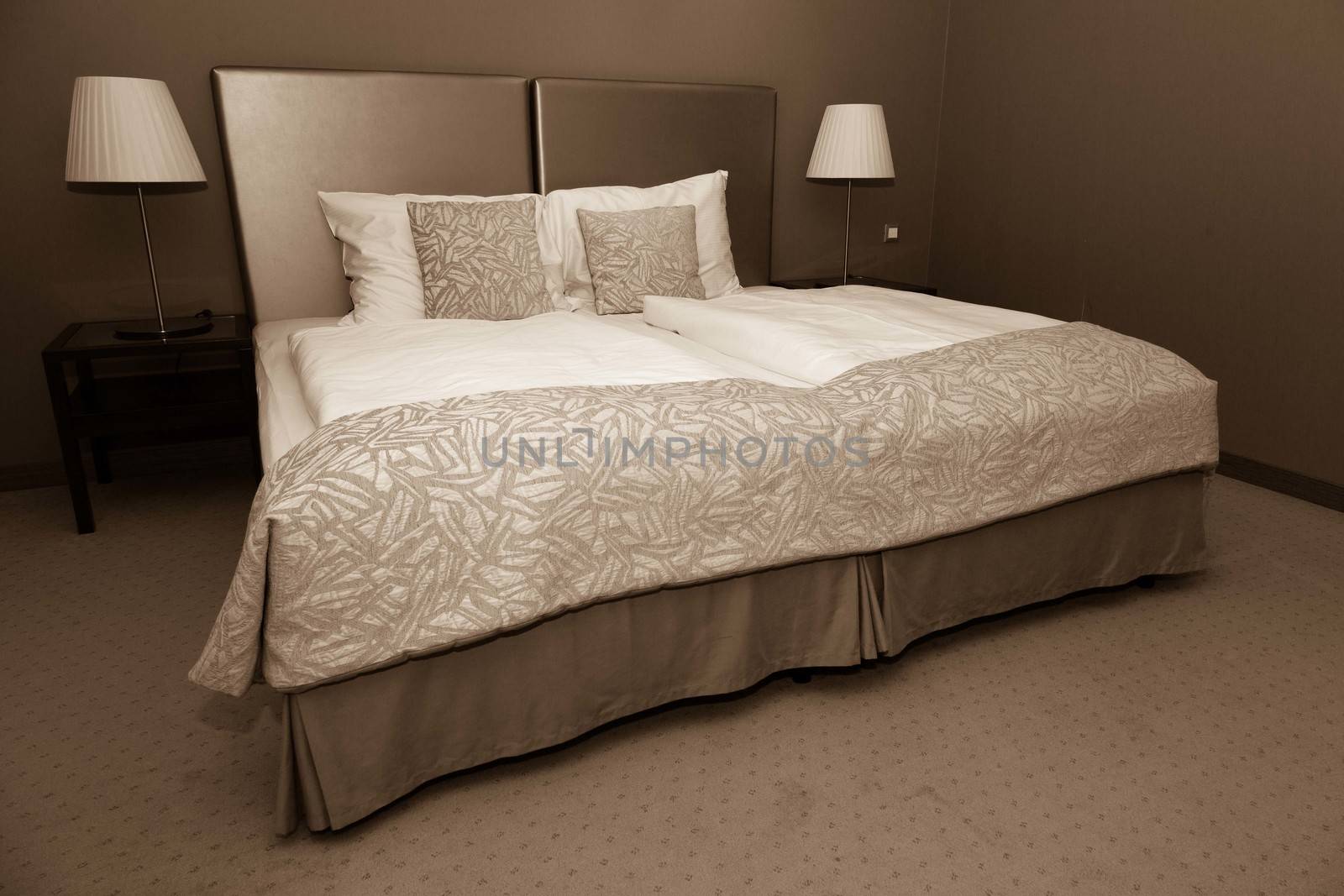 Double bed room in luxury suite