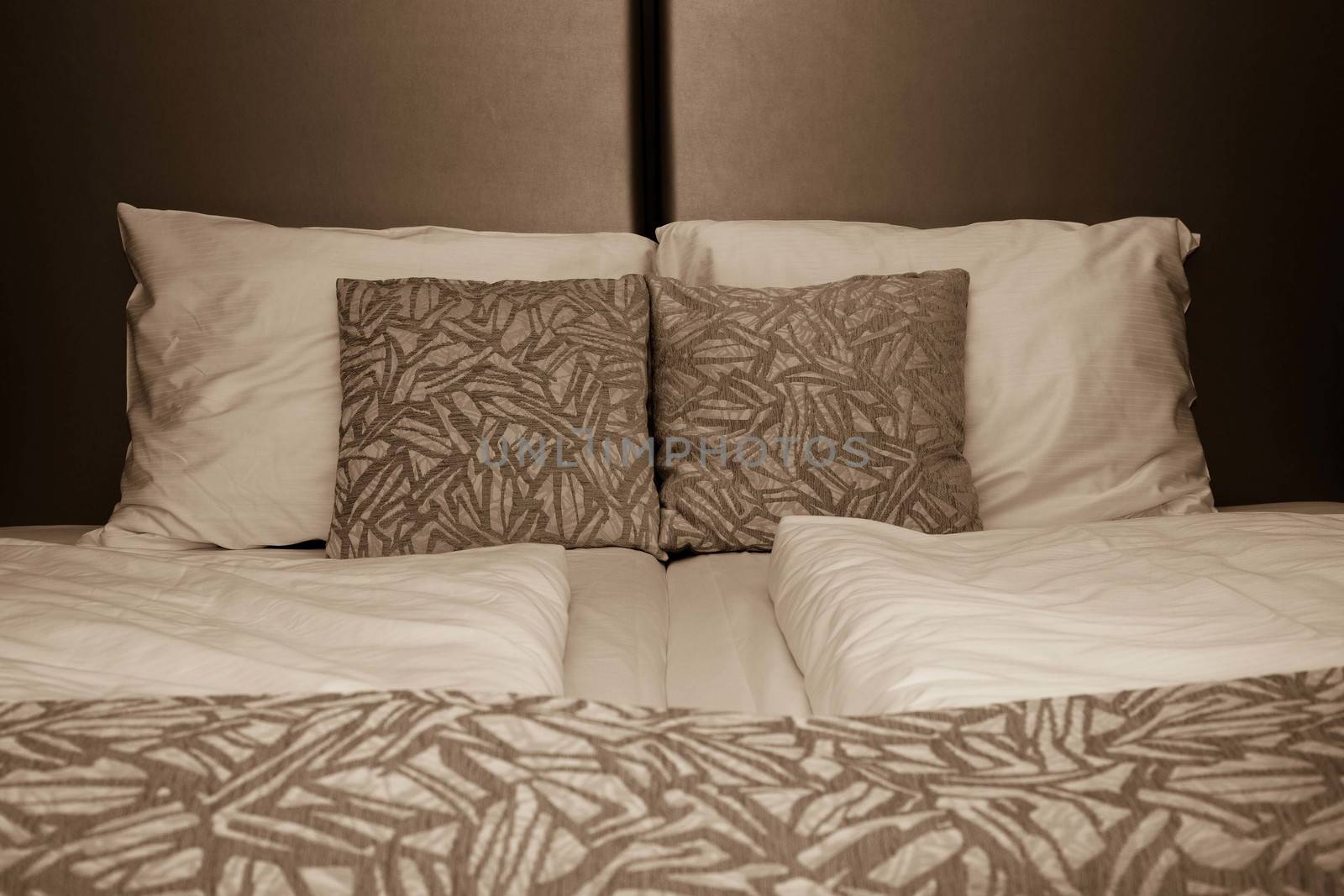 Double bed room in luxury suite