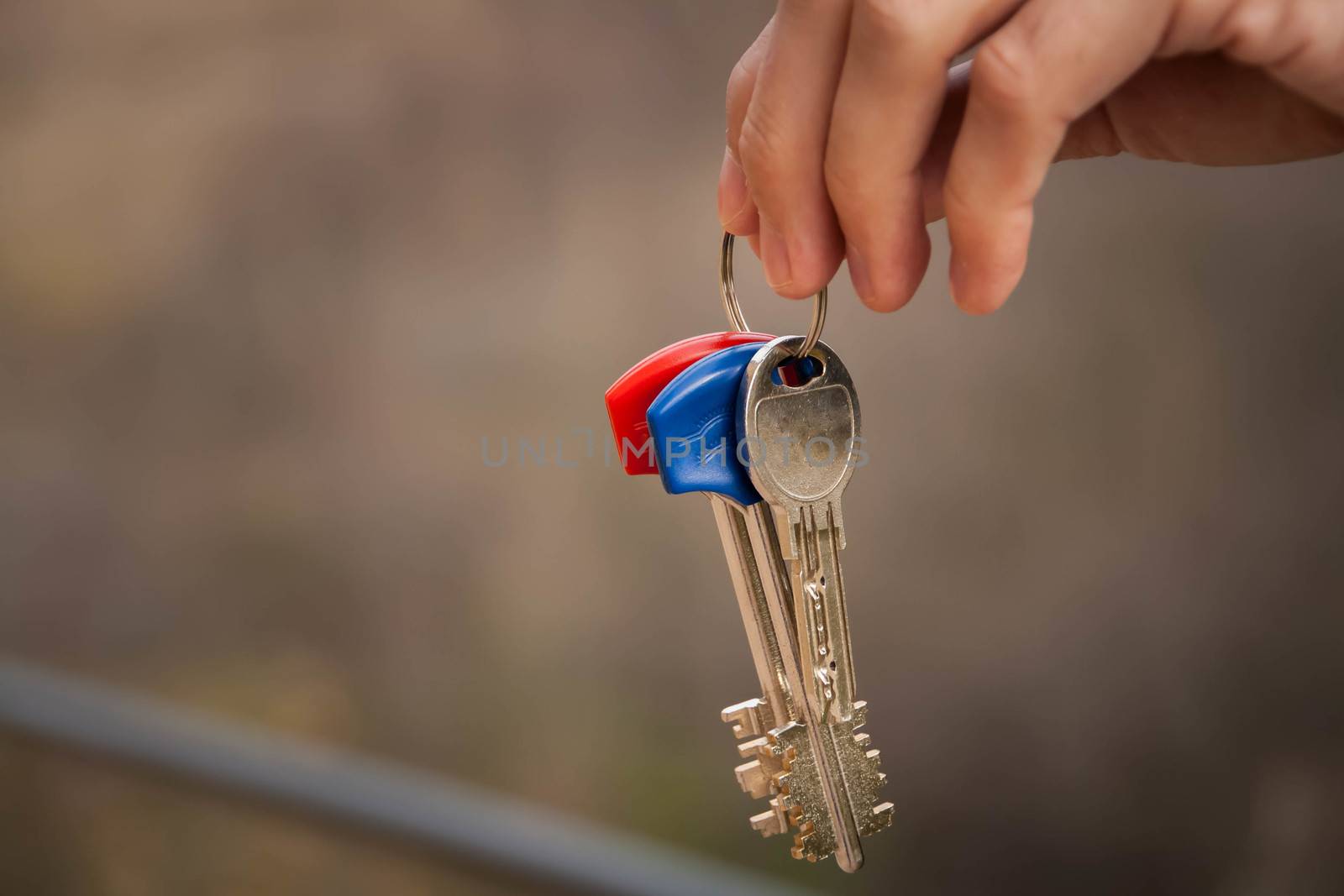 to buy or build an apartment or house, keys in hand