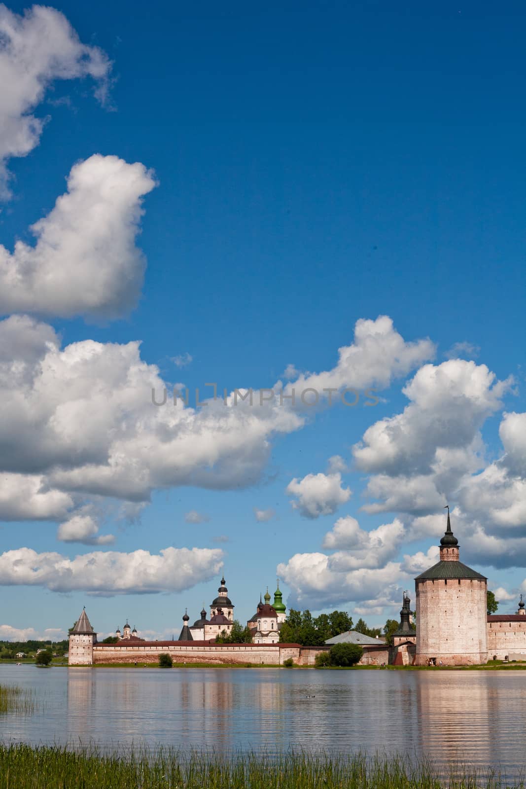 Kirillov abbey by foaloce