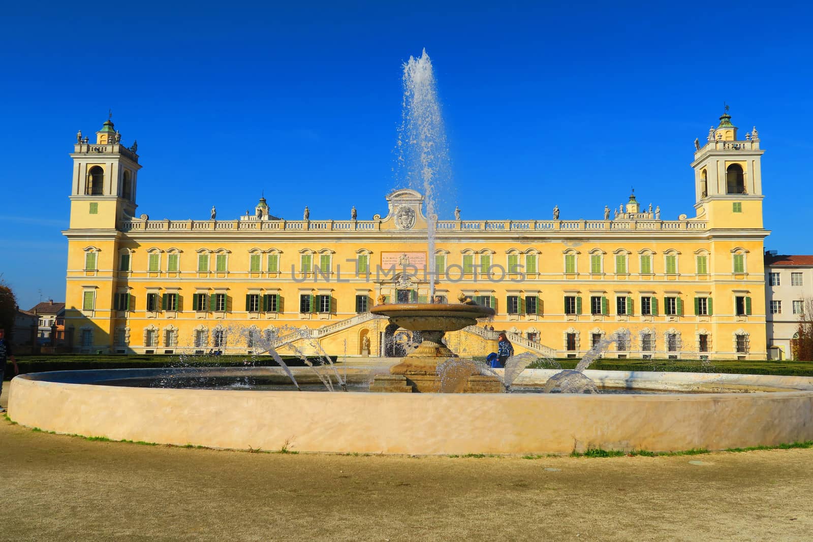 Ducal palace of Colorno seen from the fountain by dav76