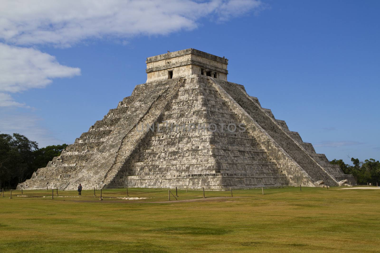 Chichen Itza Pyramid, Mexico by KylieEllway