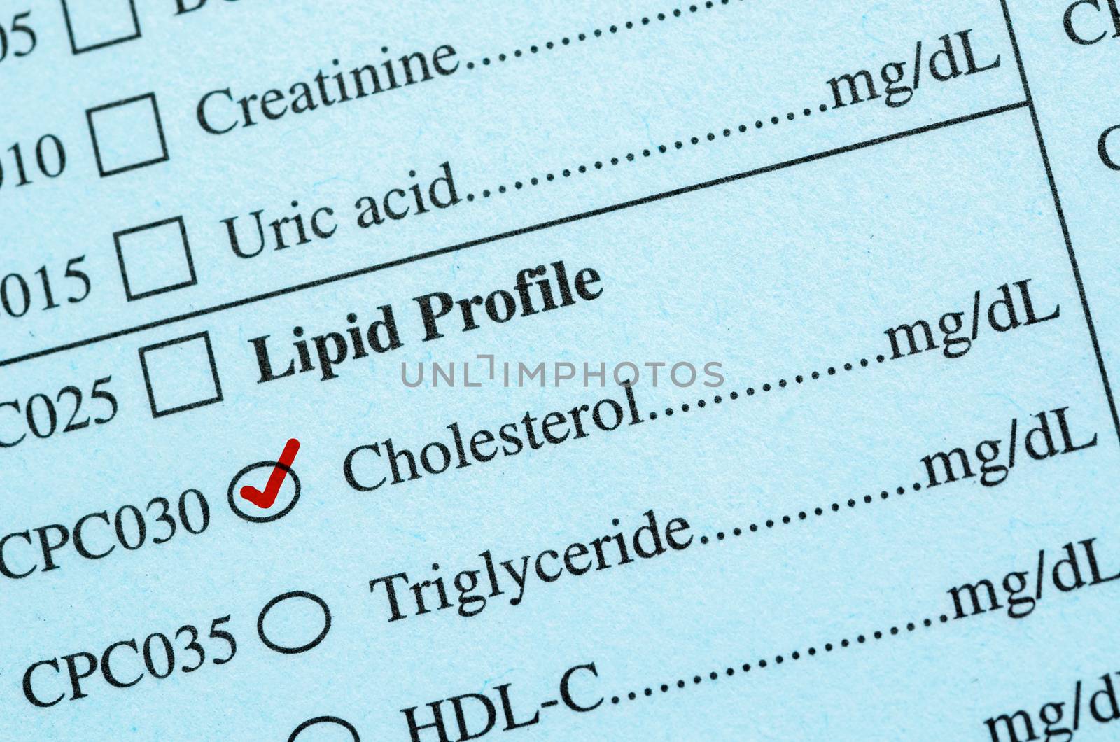 Check mark on Medical check list Cholesterol, triglyceride in the laboratory.