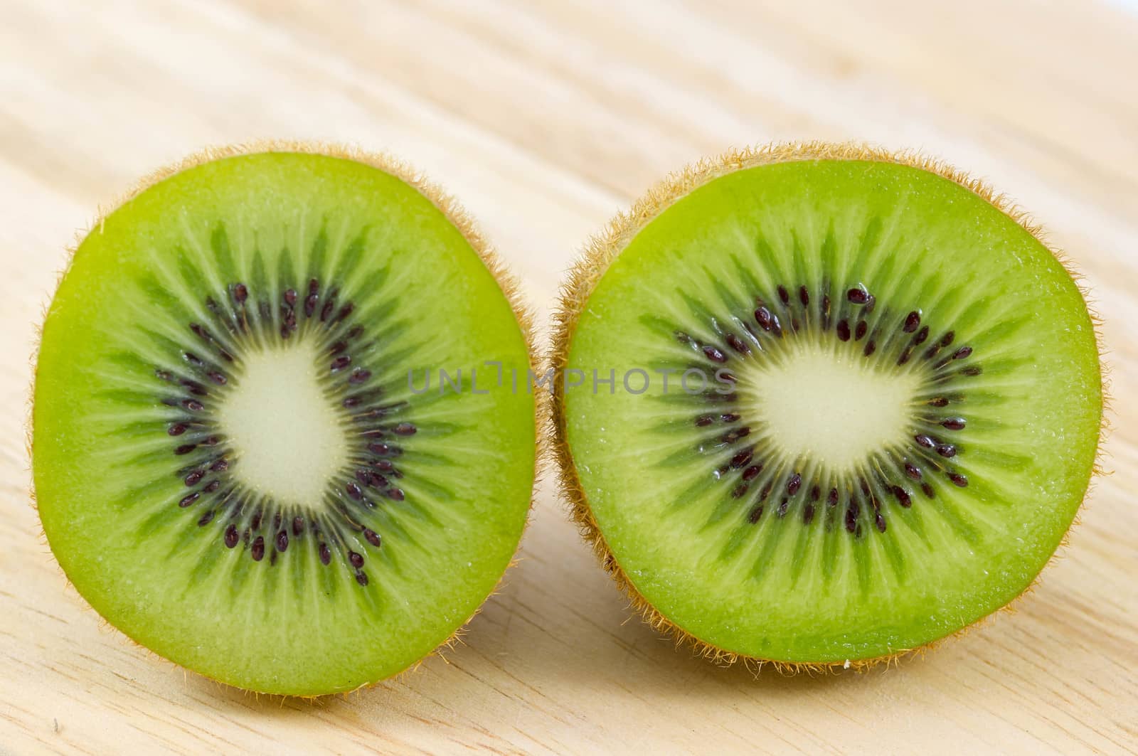 kiwi fruit. by seksan44