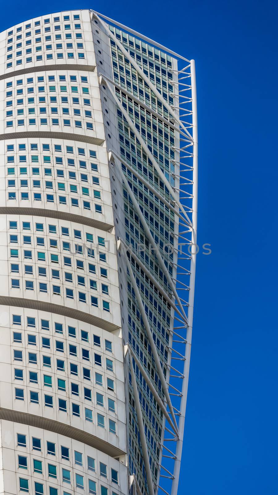 HSB Turning Torso in Malmo, the tallest tower in Scandinavia at 190 m high, combines office and residential functions. Designed by the Spanish architect Santiago Calatrava.
