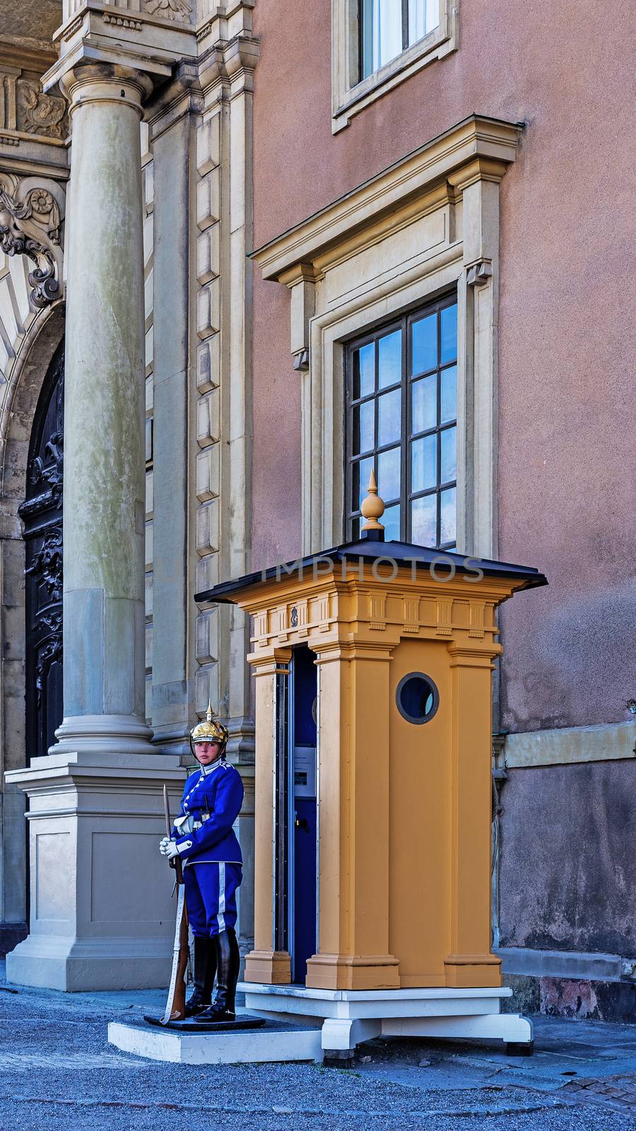 The wardress on duty by pawel_szczepanski