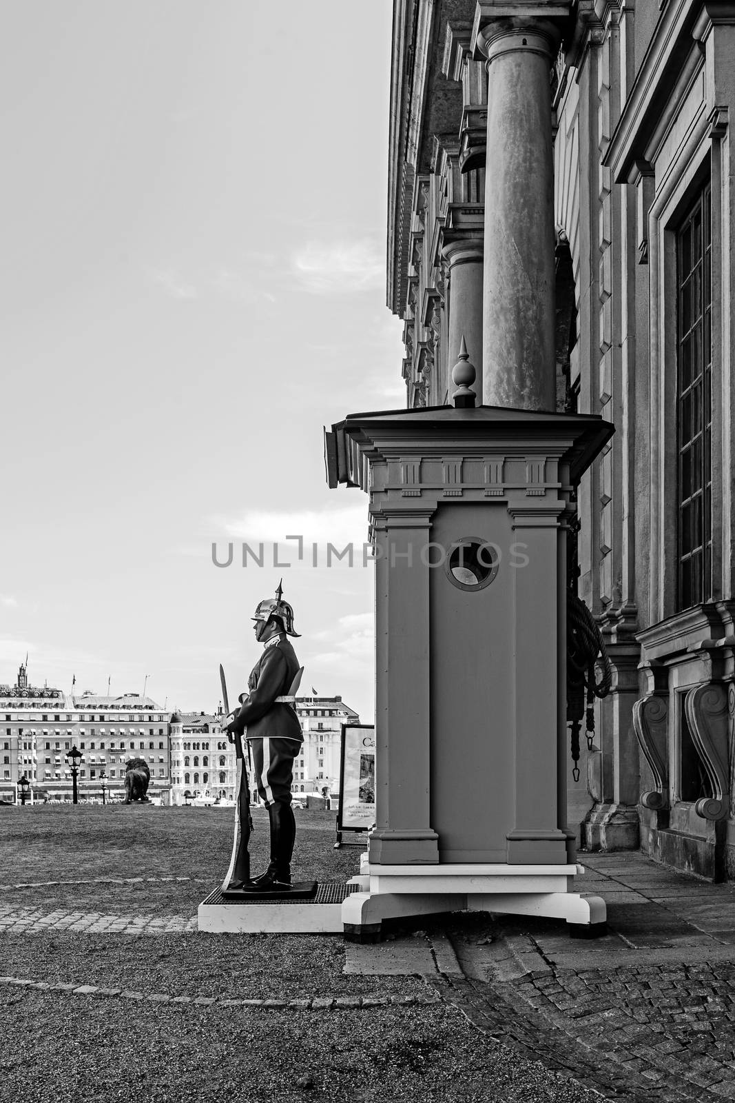 The wardress on duty in front of the Royal Palace in Stockholm. The Royal Guard was established in 1523 and continuously guards the Royal Palace since then.
