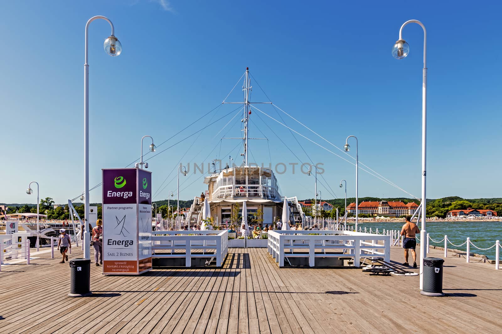 Pier in Sopot by pawel_szczepanski