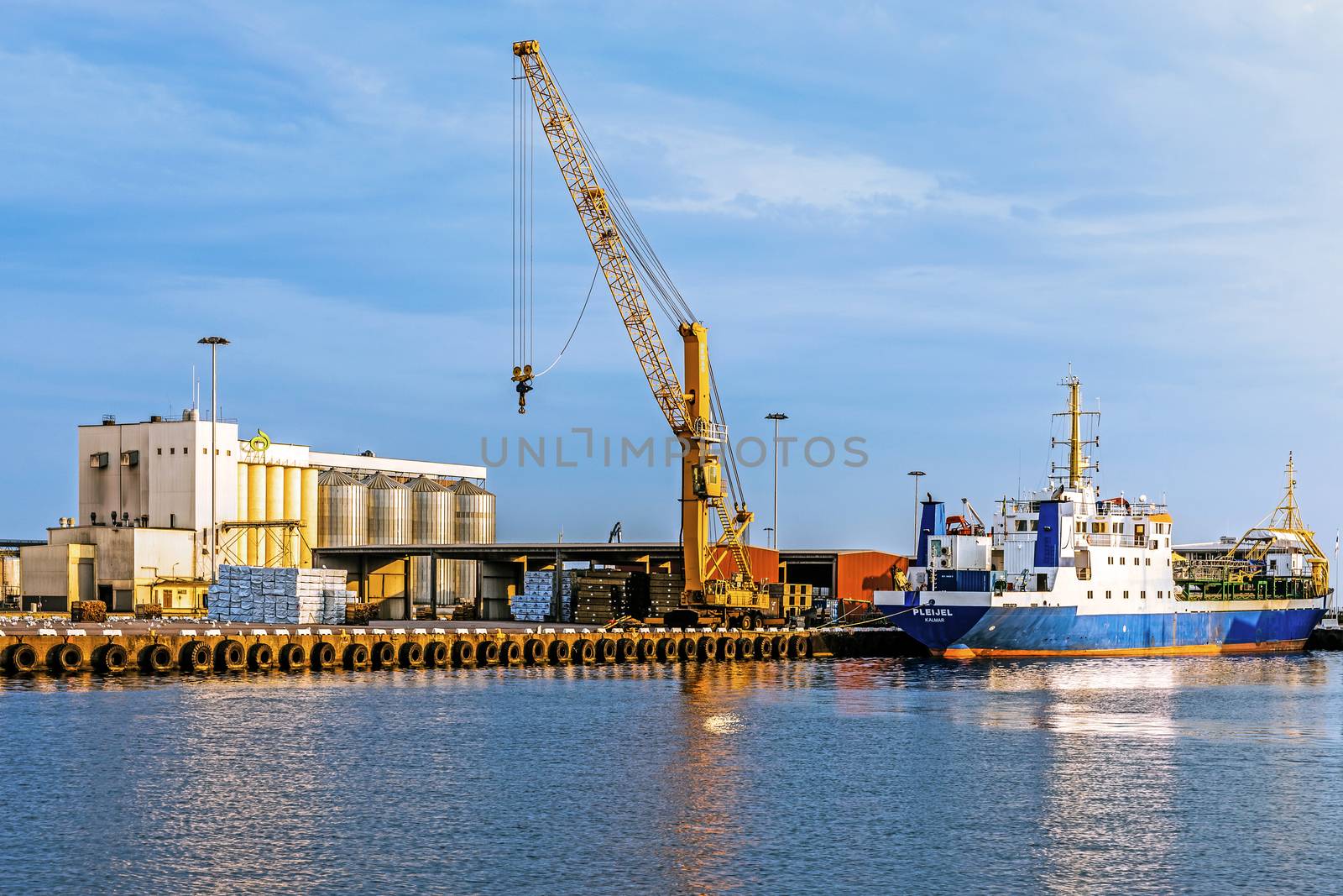 Ship moored in the Port of Kalmar by pawel_szczepanski