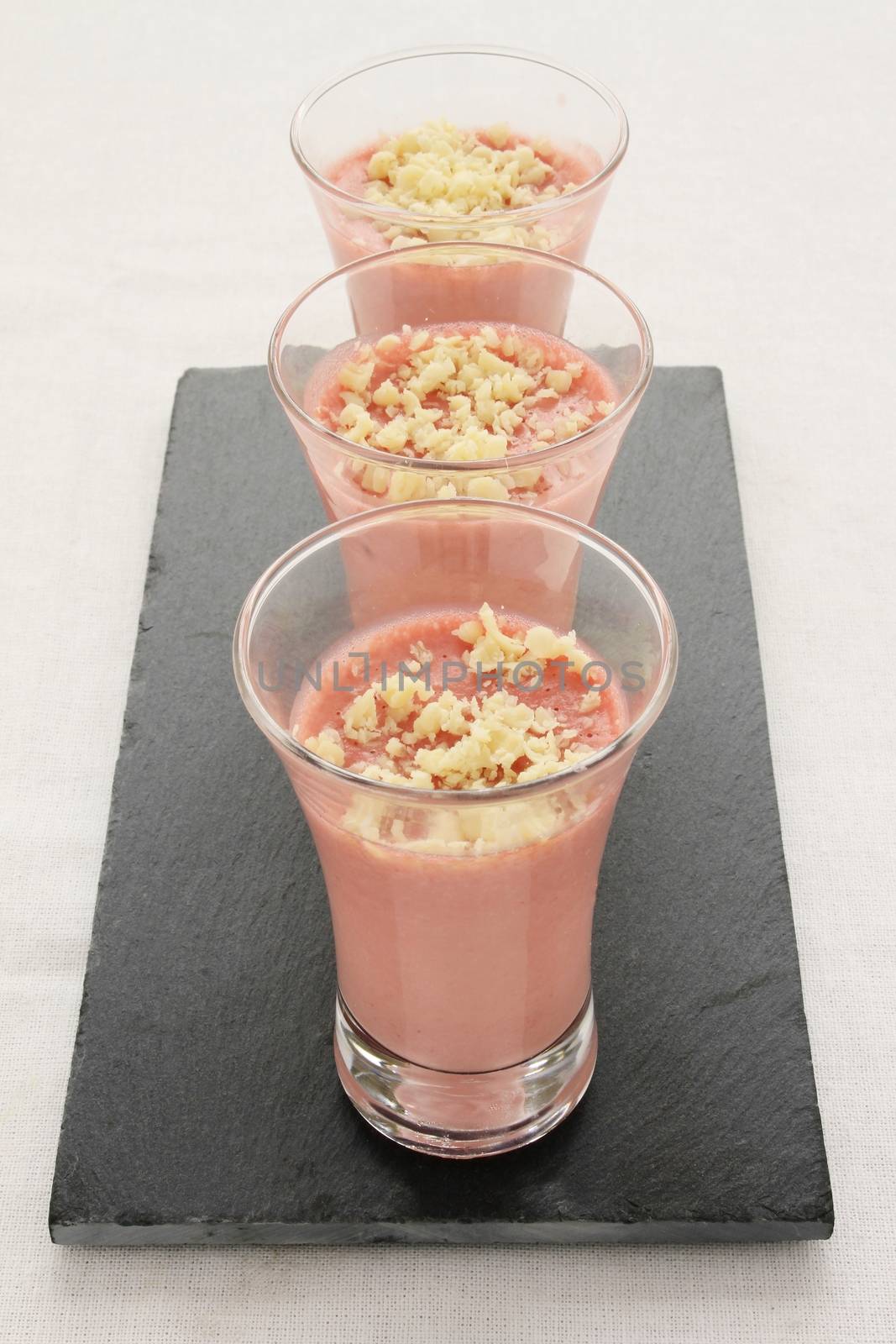strawberry mousse by neil_langan