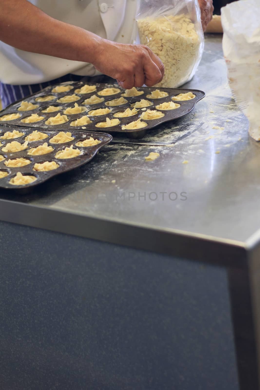 chef making dessert tarts