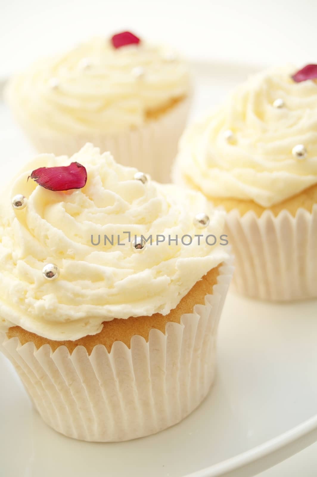 decorated cup cakes