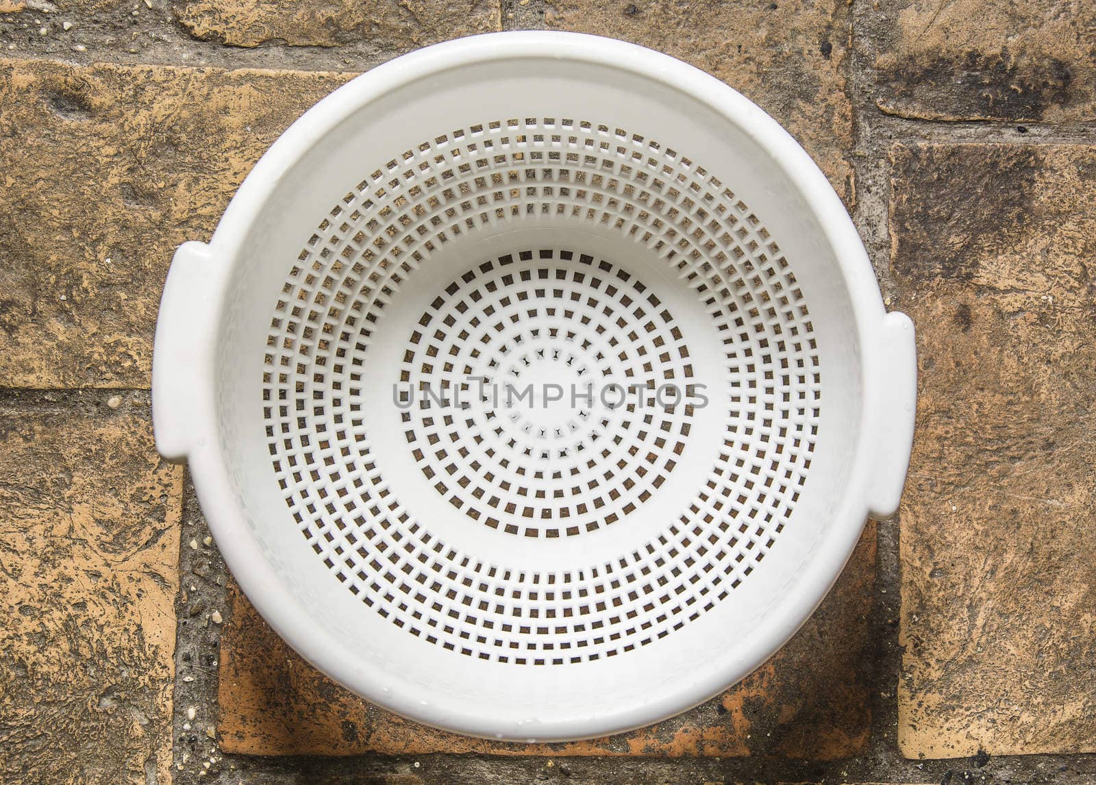 colander by rarrarorro