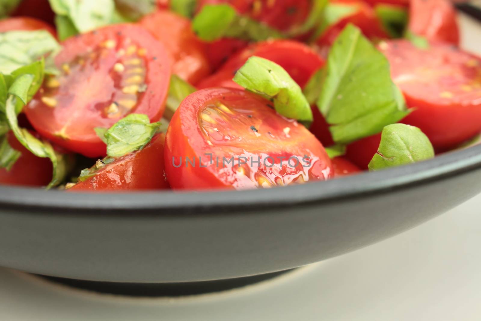 fresh tomatoes by neil_langan
