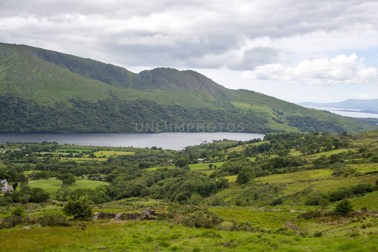 lake and mountains on the kerry way by morrbyte