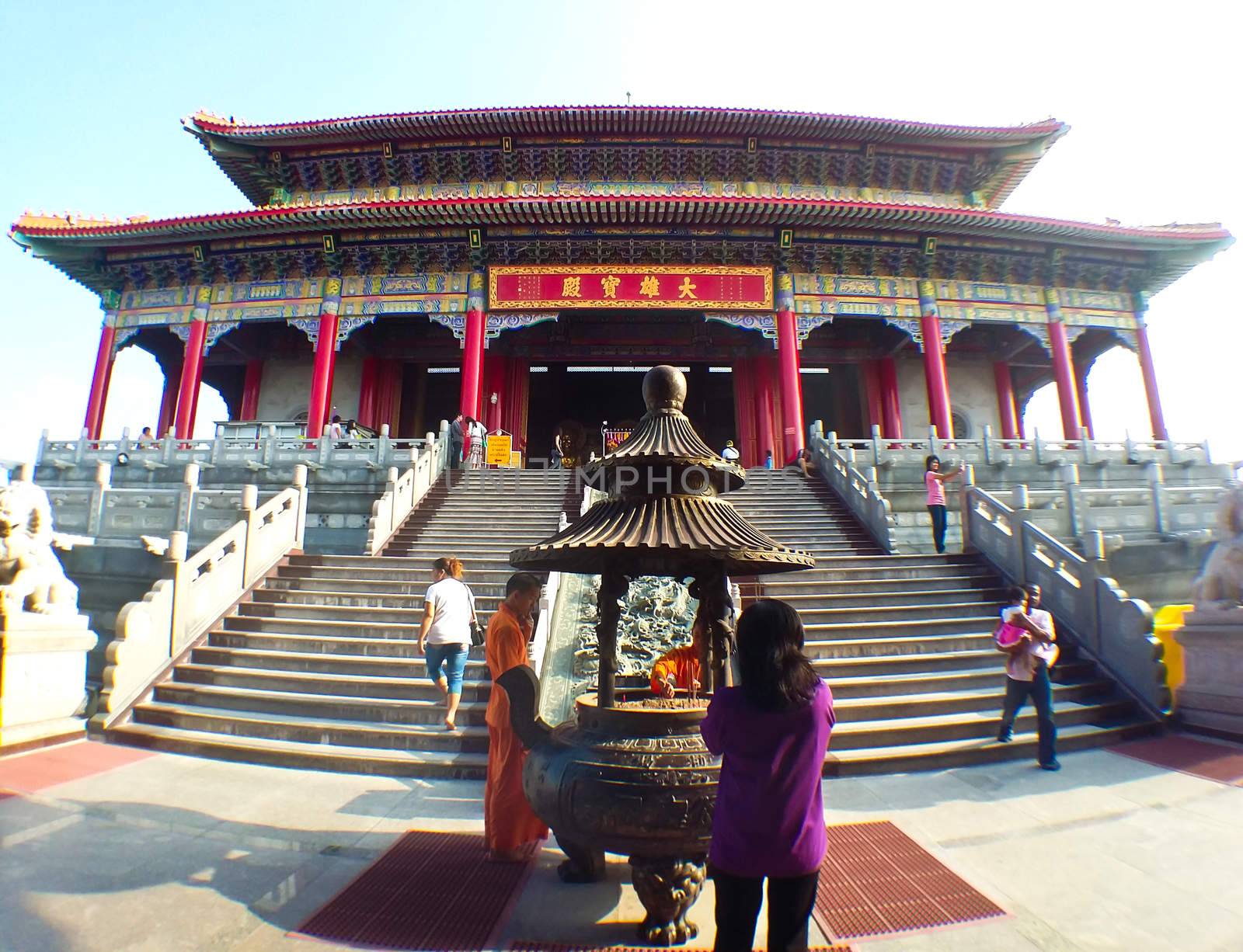 NONTHABURI, THAILAND - OCTOBER 25, 2015: Tourists visiting the temples in the city of Nonthaburi ,Thailand.