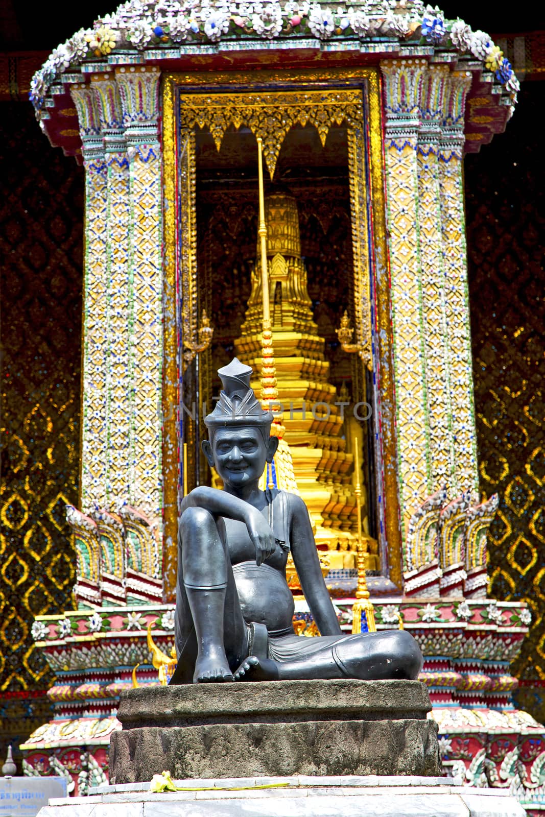 siddharta   in   temple   asia   thailand abstract   step     wa by lkpro