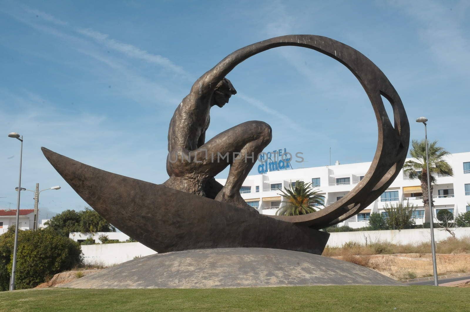 Statue to fishermen in Algarve