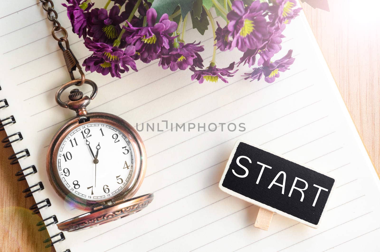 Start in black wooden tag and pocket watch at 1 pm. by Gamjai