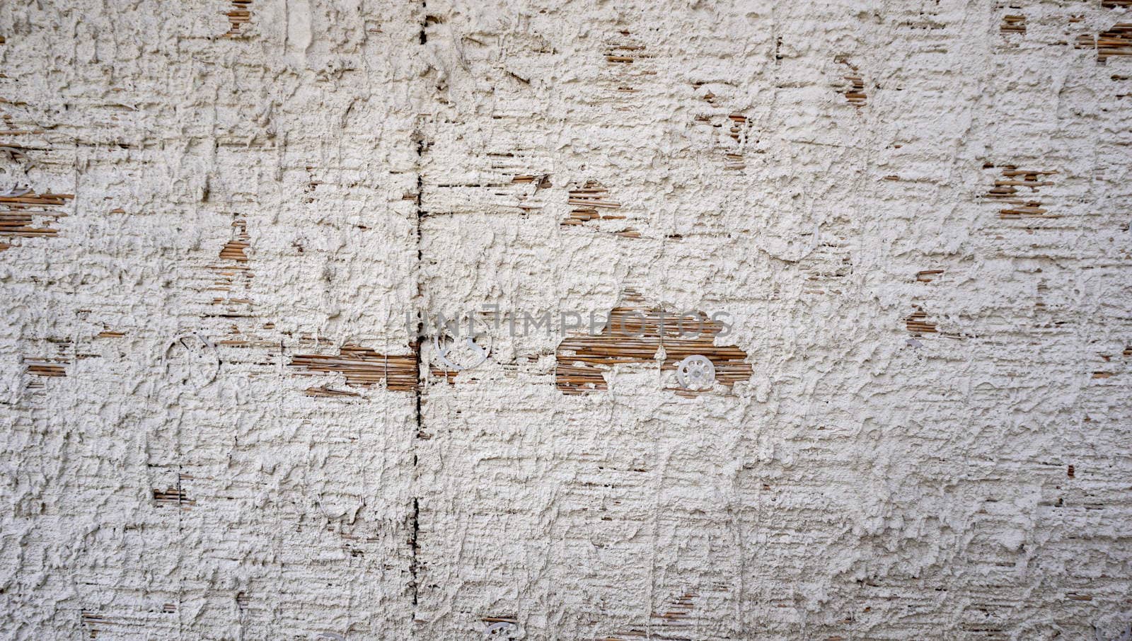 reed texture on clay wall finishing by white lime