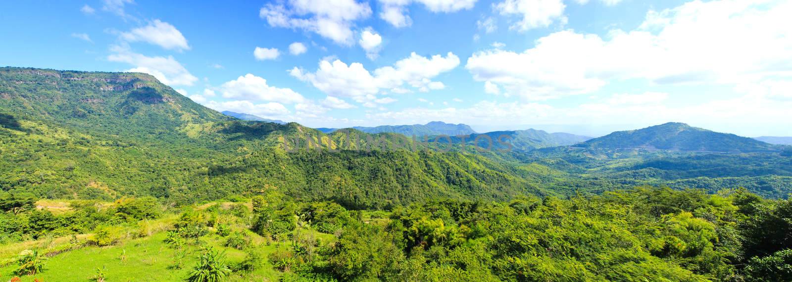 Mountain landscape Panorama by doraclub