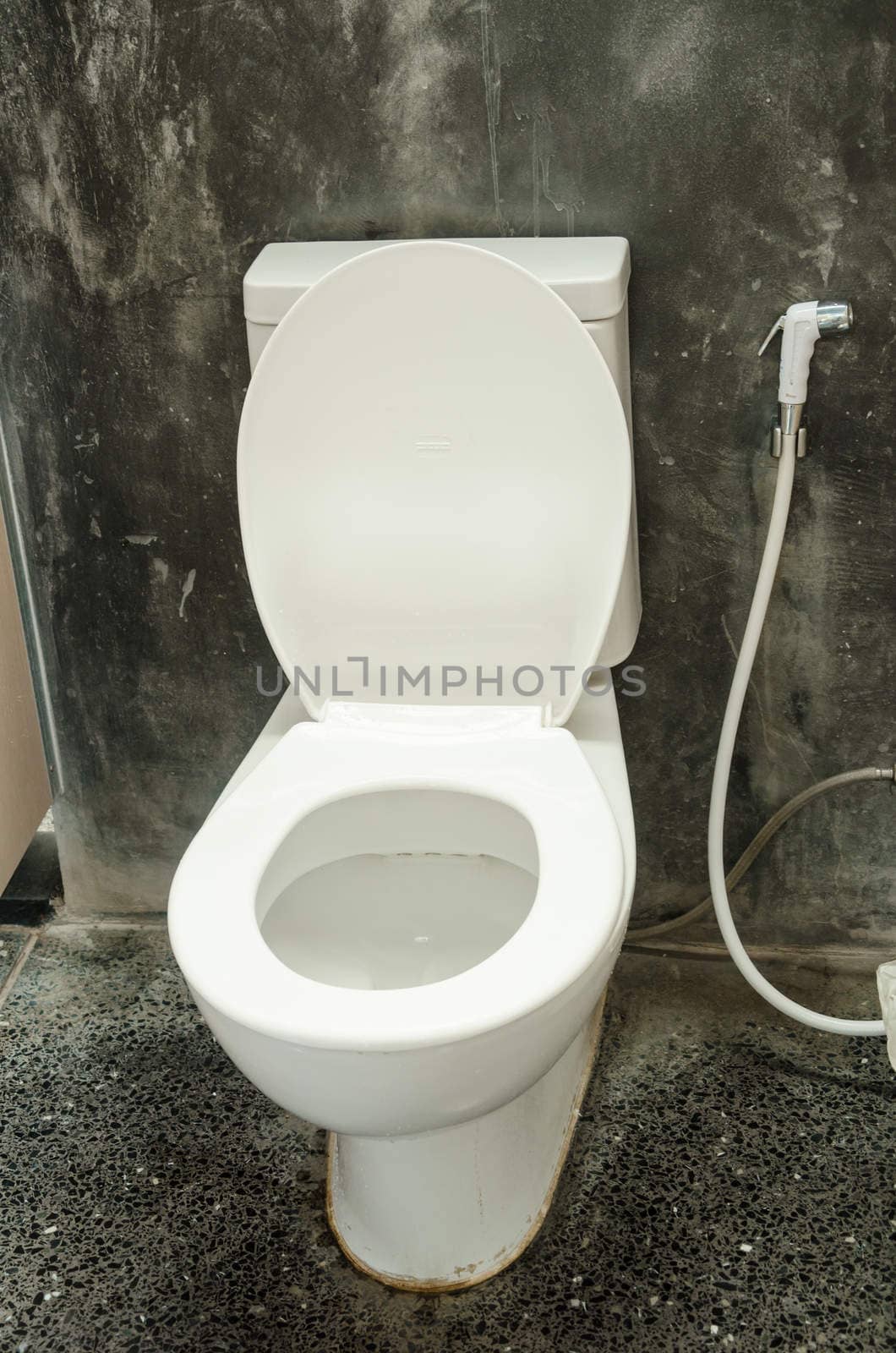 Toilet public by Gamjai