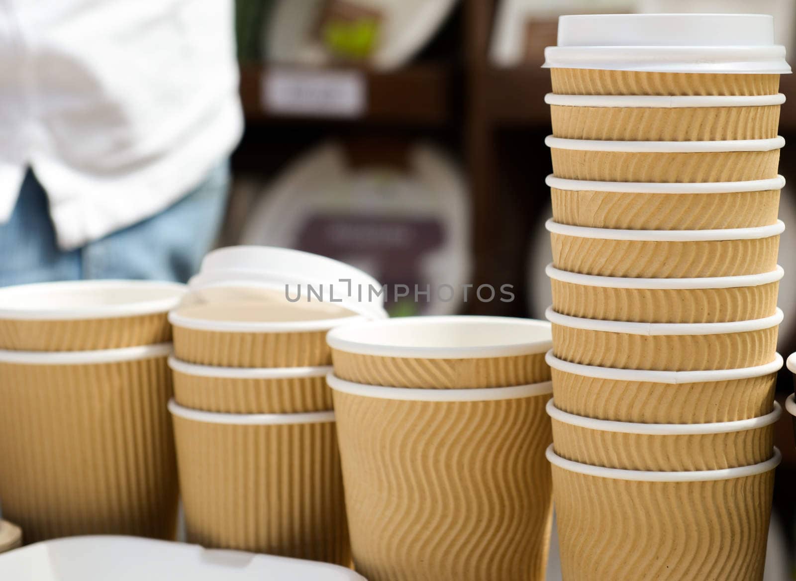 paper cups by vlaru