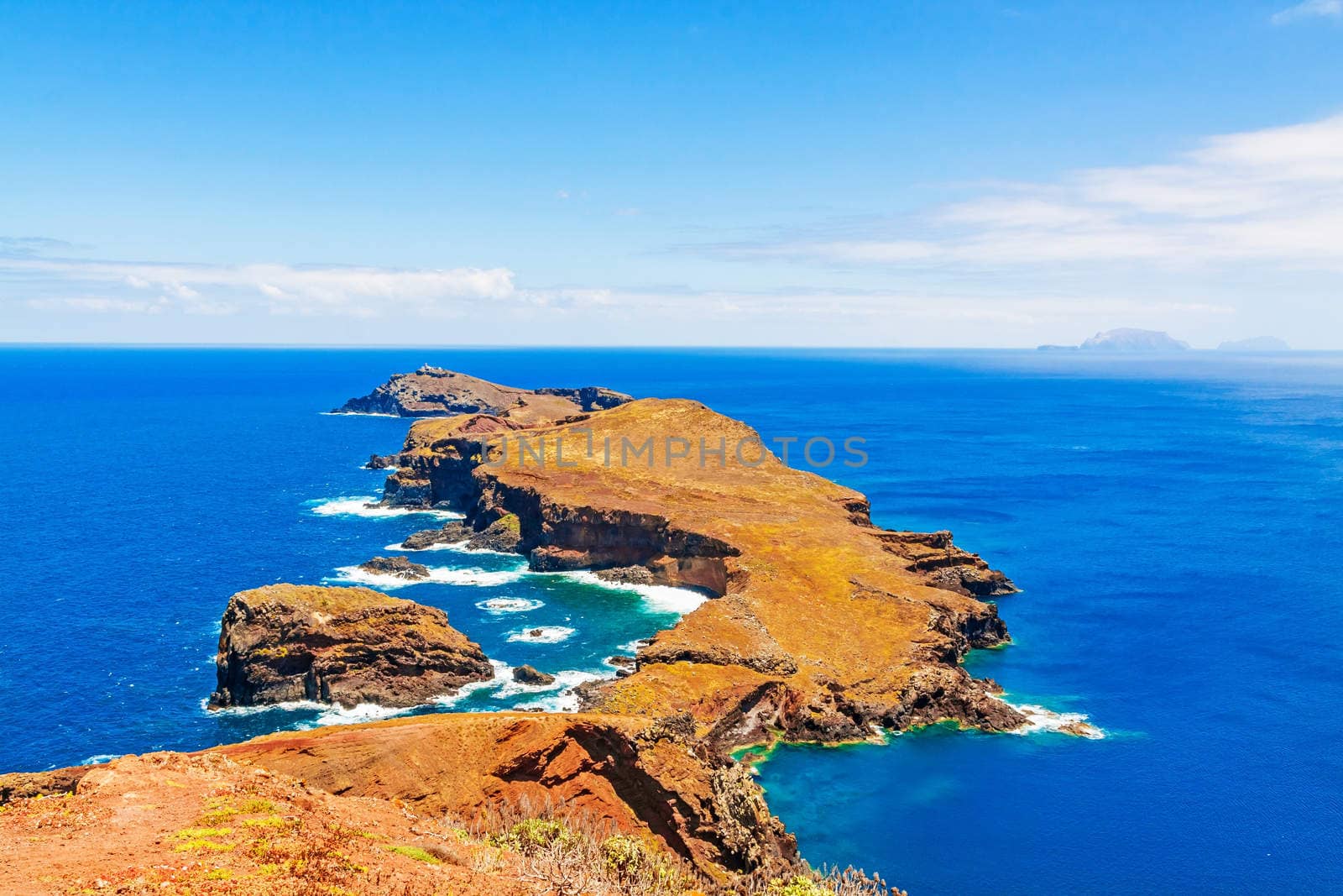 Island Ilheu da Cevada / do Farol - the most easterly point on Madeira - view from Ponta do Furado