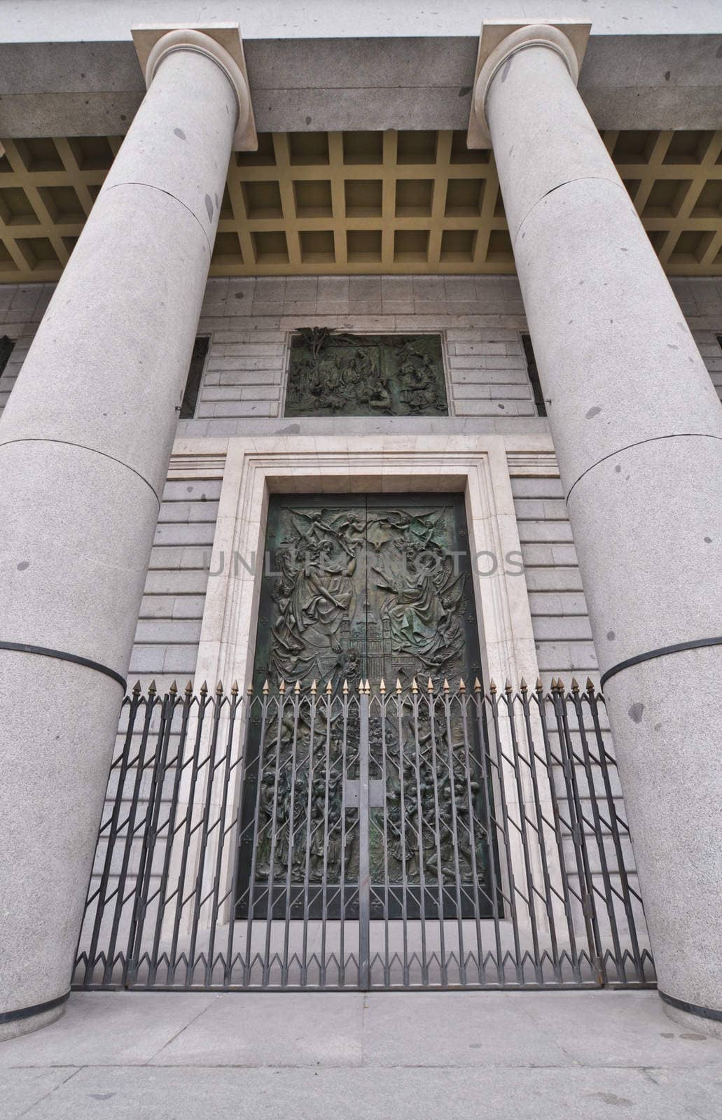 Museo de la Catedral de la Almudena y Subiba a la Cupula Madrid Spain