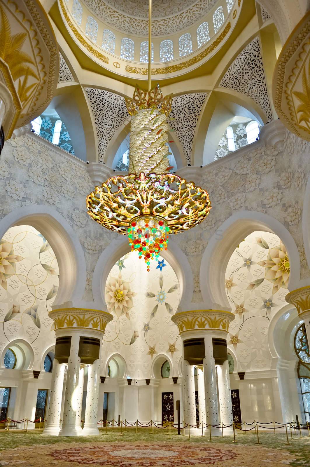 the Sheikh Zayed Grand Mosque by vlaru