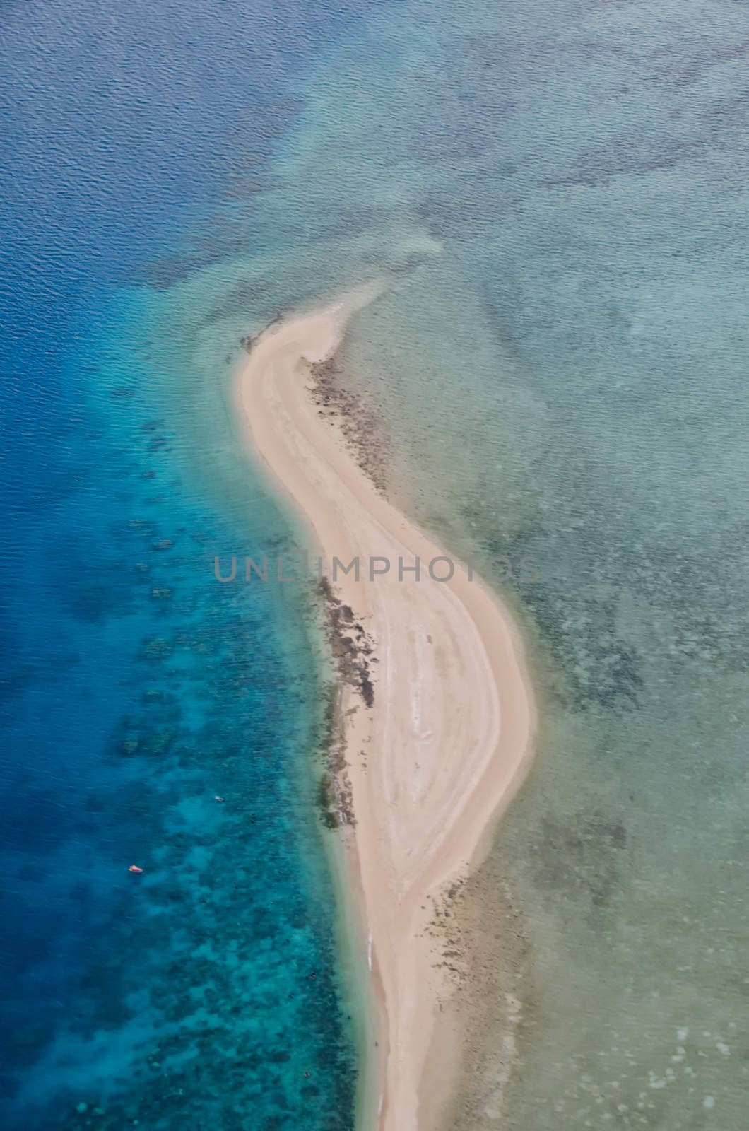 Great Barrier Reef - Aerial View by mroz