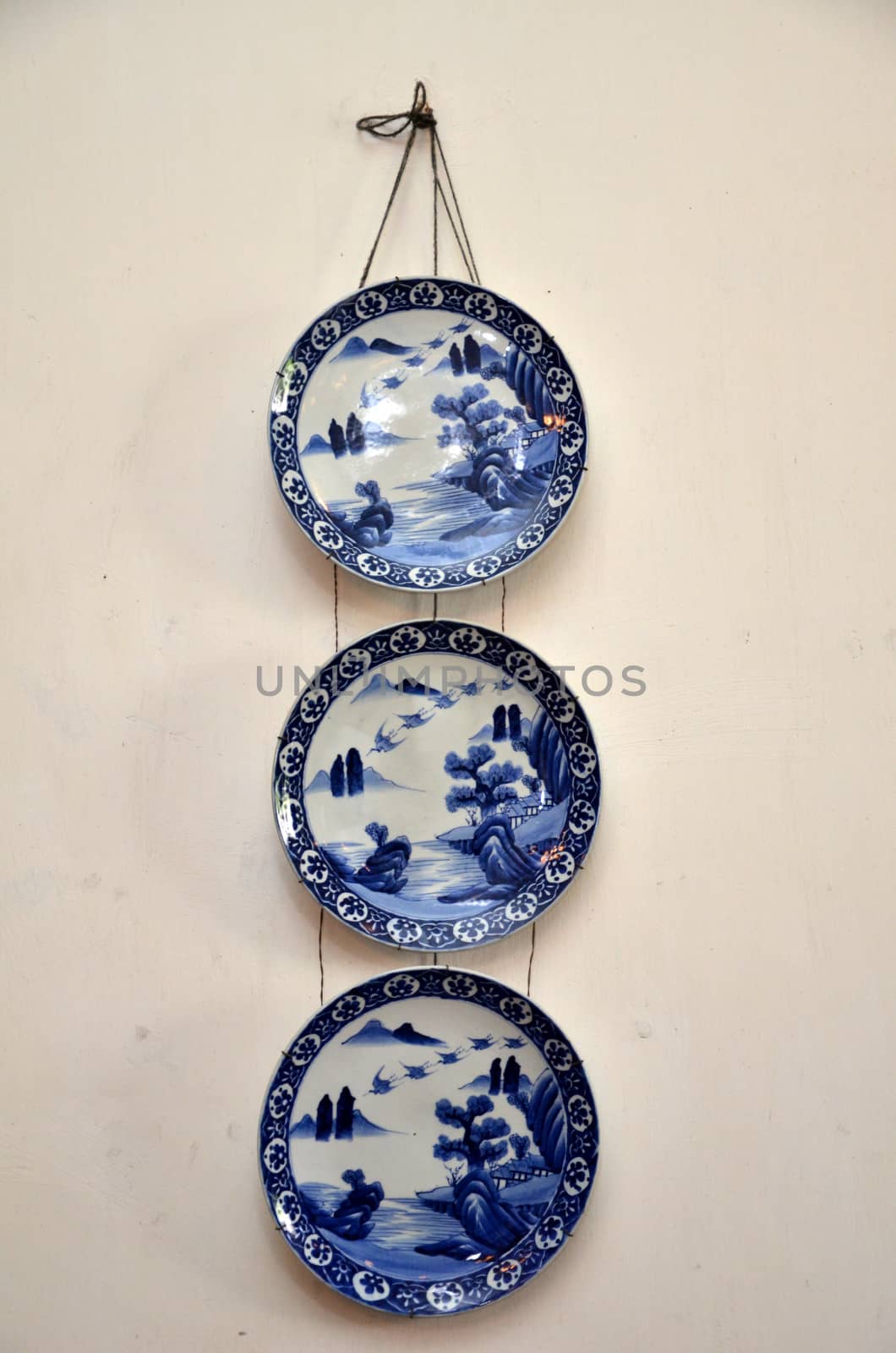 Three nice pottery plate by tang90246
