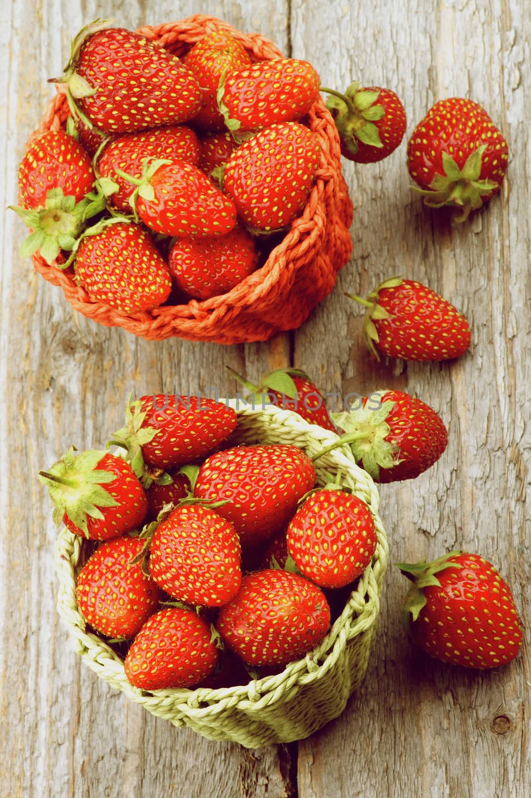 Ripe Forest Strawberries by zhekos