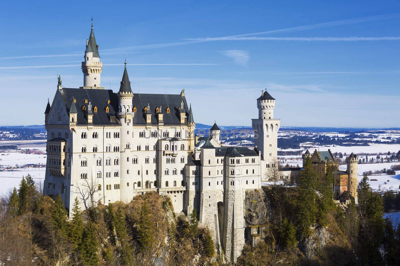 Neuschwanstein Castle by vwalakte