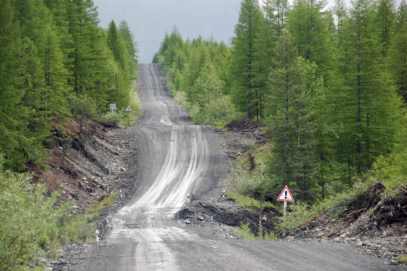 Gravel road at Kolyma state highway by danemo