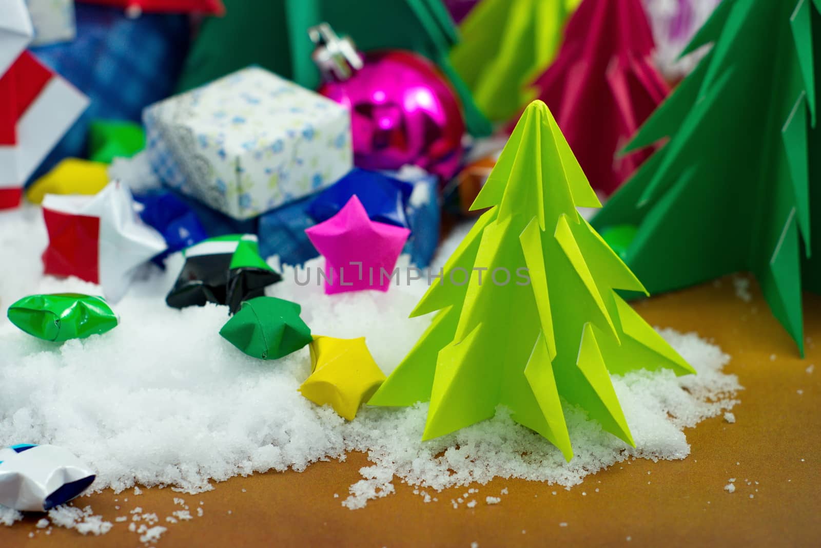 Christmas tree, Origami on snow with small star paper