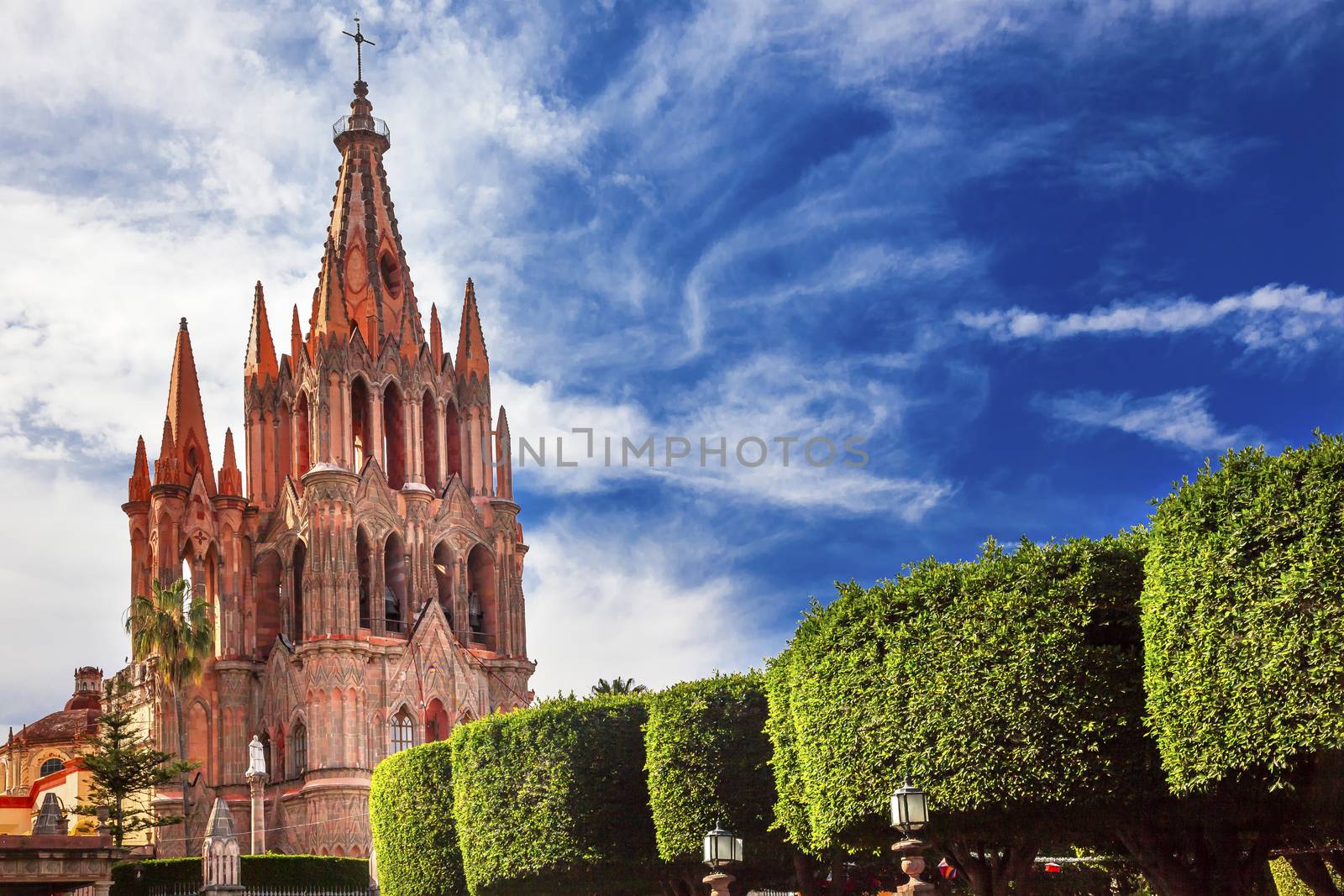 Parroquia Archangel church Jardin Town Square San Miguel de Allende, Mexico. Parroaguia created in 1600s.

