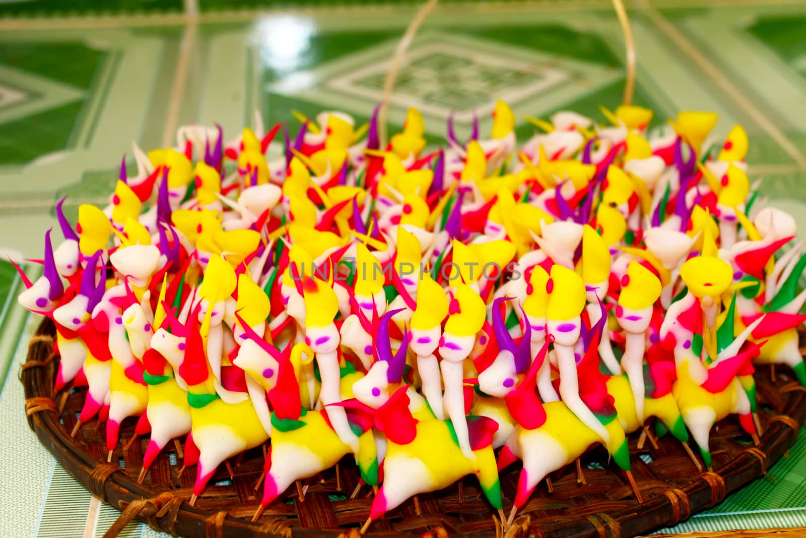 Tohe, the traditional toys in Vietnam made by colored rice powder